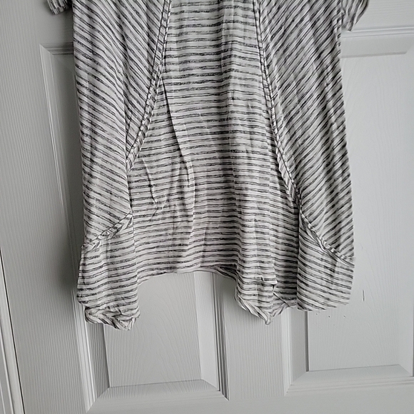 Signature Studio Women's Blouse - Picture 6 of 10